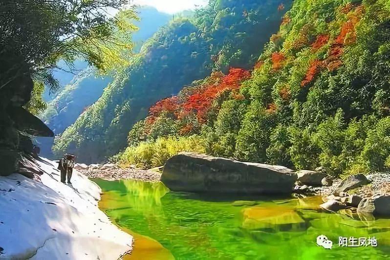破碎的雕像